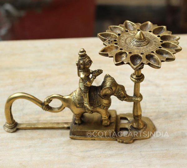 Brass Vintage Elephant oil lamp